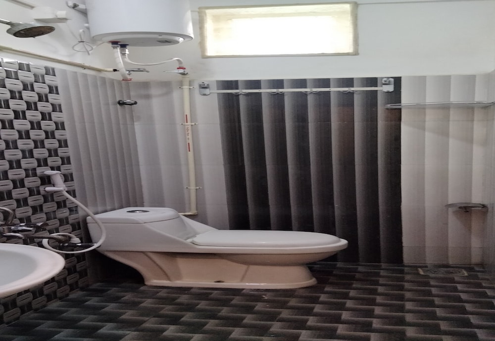 Standard Twin Room - Photo 2