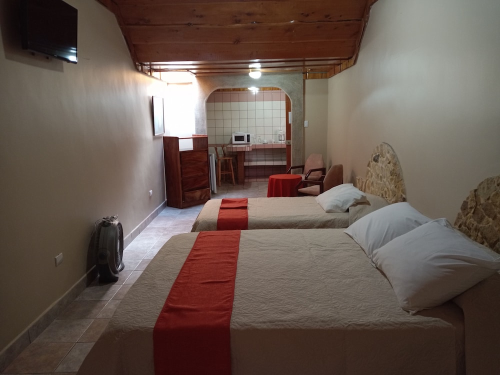 Junior Room, 1 Bedroom, Ensuite photo 2