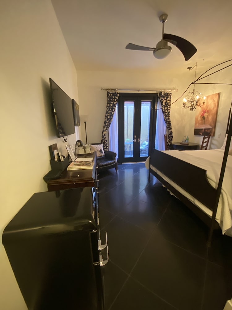 Superior Double Room, Accessible, Ensuite (George & Anna) photo 2