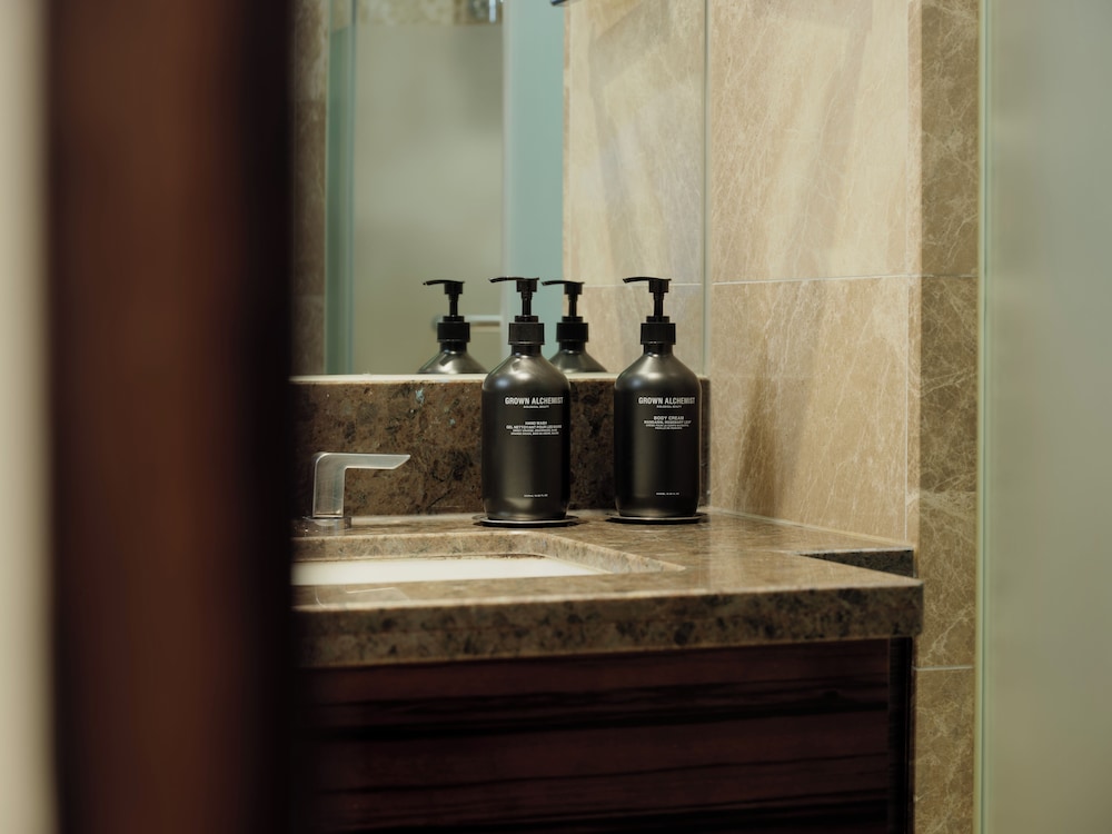Club Deluxe Family Twin (Club Access For 2) - Photo 4