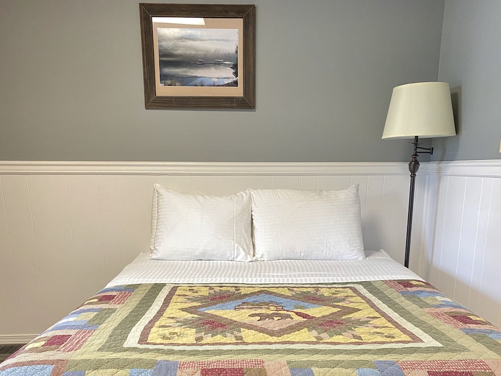 Economy Double Room photo 2