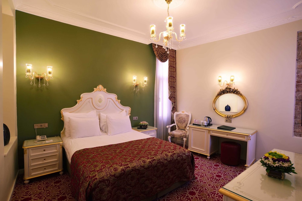 King Suite with Jacuzzi photo 1