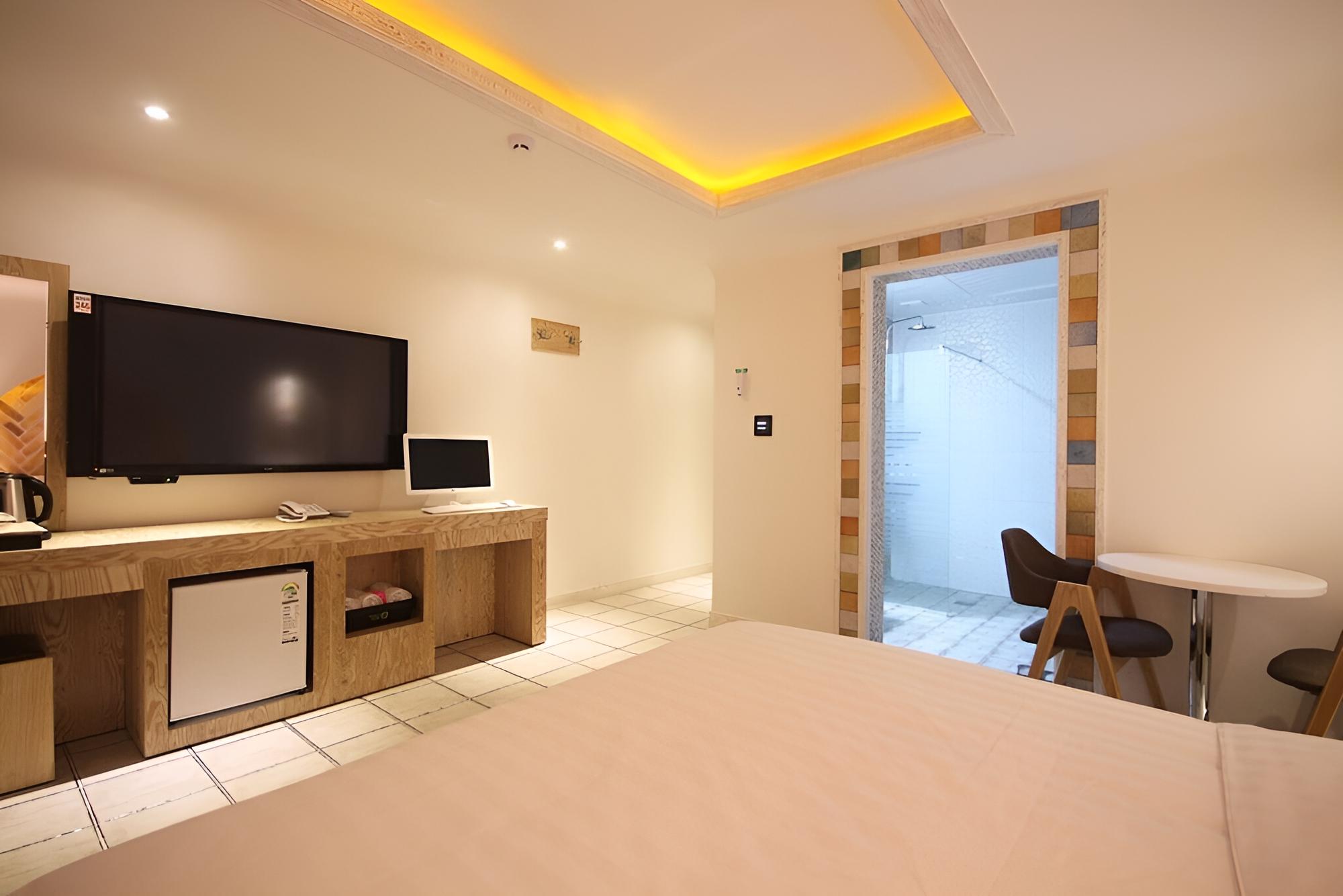 Room (Drive-in/microwave/bidet installation) - Photo 9