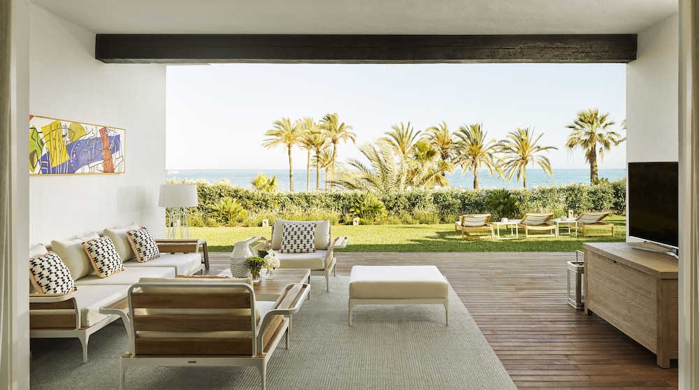 Villa, 4 Bedrooms, Beach View photo