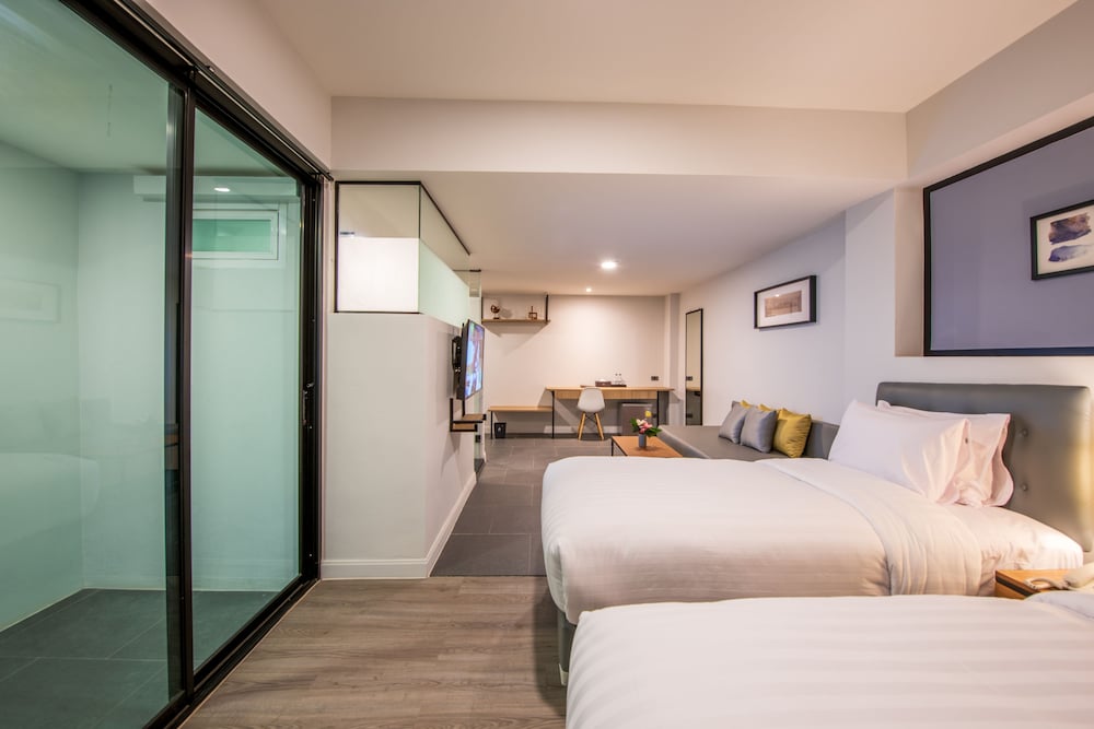 Deluxe Plus Twin Room - Photo 3