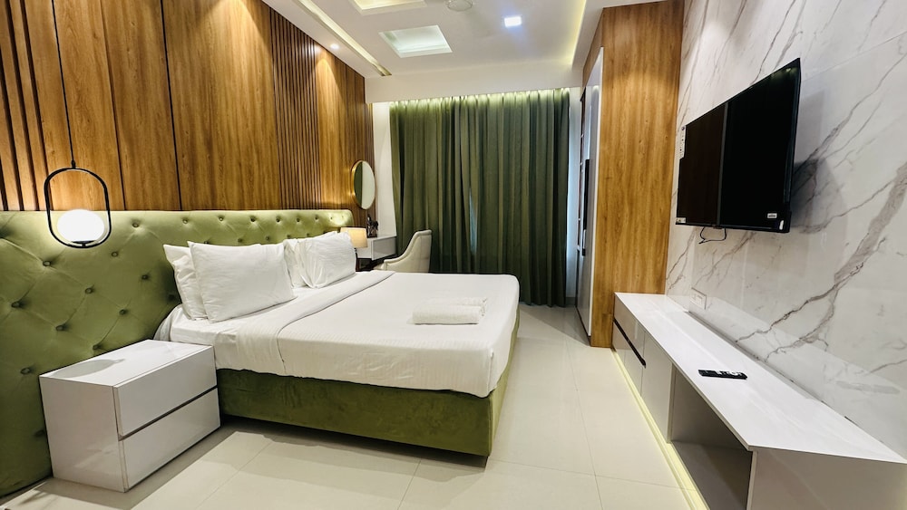 Deluxe Room - Photo 4