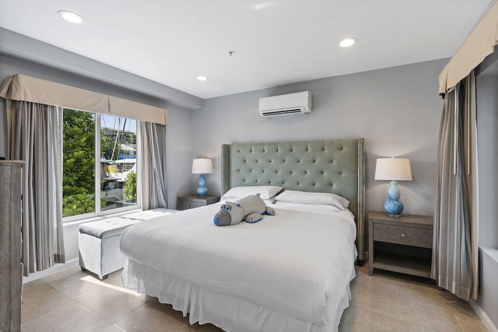 Premium Suite, 1 Bedroom, Patio, Bay View