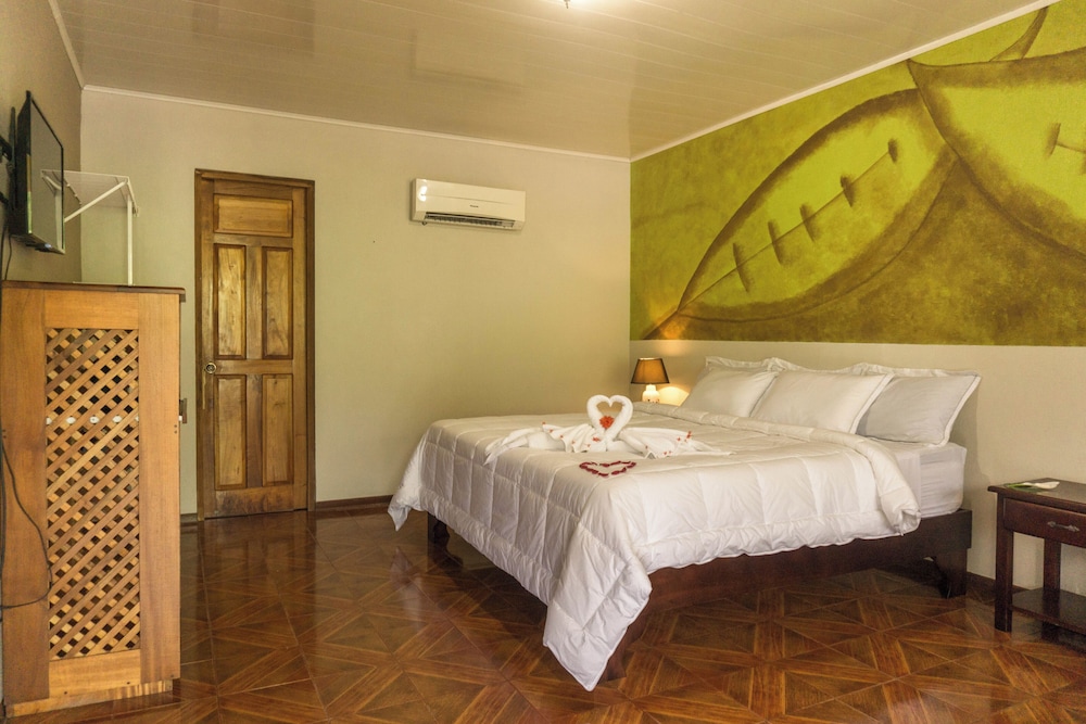 Honeymoon Room photo 1
