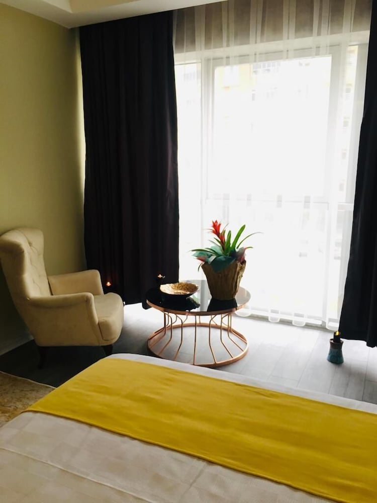Standard Double or Twin Room, 2 Bedrooms photo 2