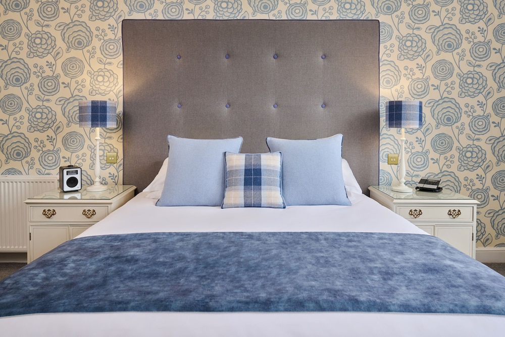 Deluxe Room, 1 King Bed, Park View - Photo 3
