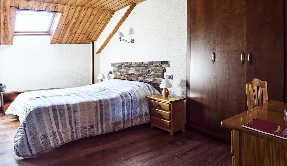 Double or Twin Room photo 3