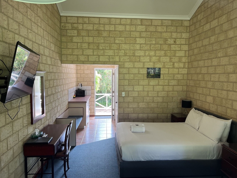Executive Room - Photo 2