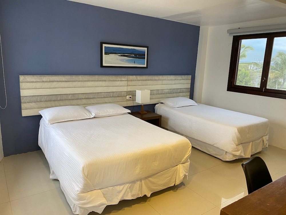Comfort Triple Room, Multiple Beds, Ocean View photo 2