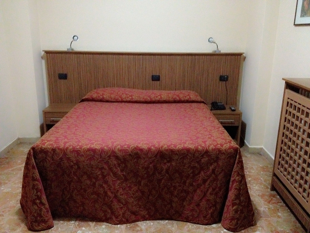 Twin Room, Private Bathroom
