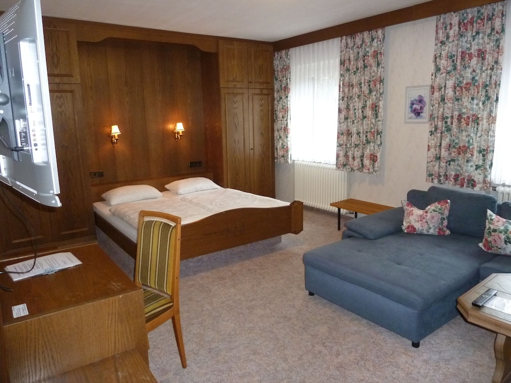 Double Room, 1 Bedroom, Garden View