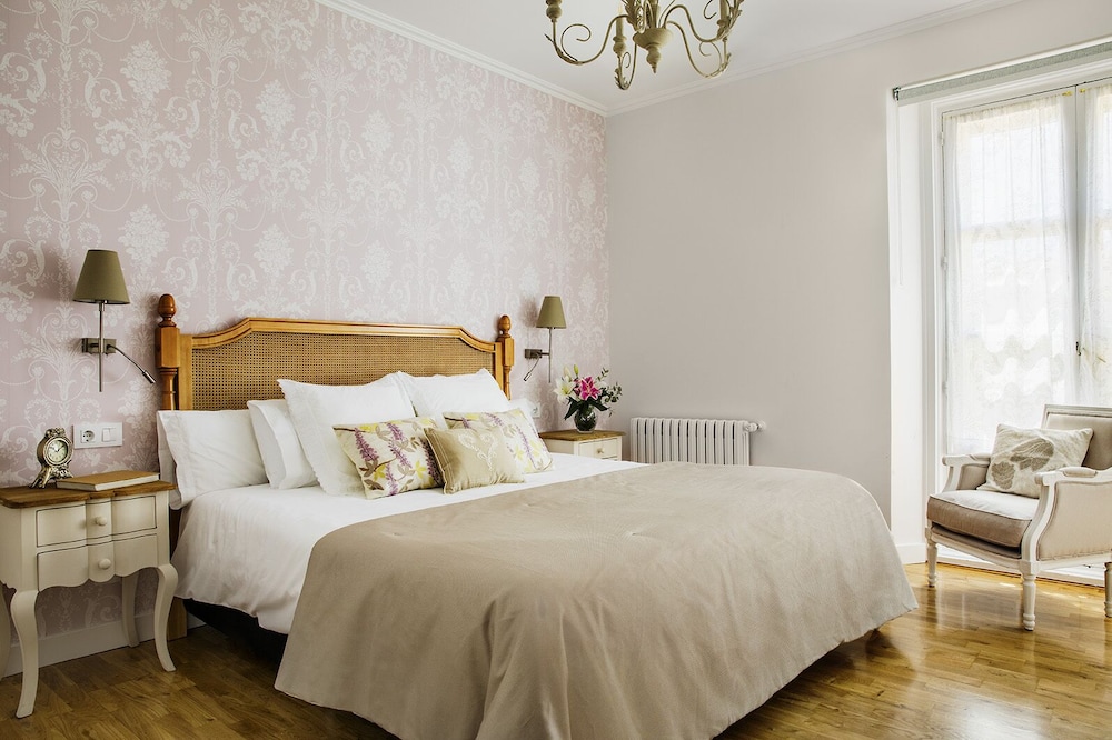 Standard Room - Photo 1