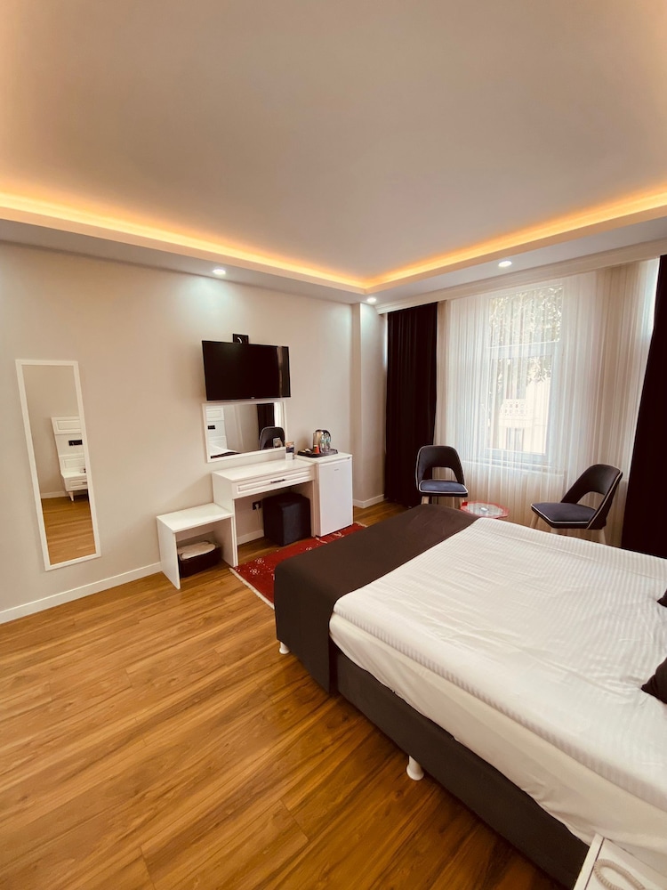 Superior Double or Twin Room photo 1