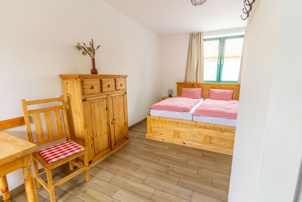 Standard Twin Room, Courtyard View, Garden Area photo 1