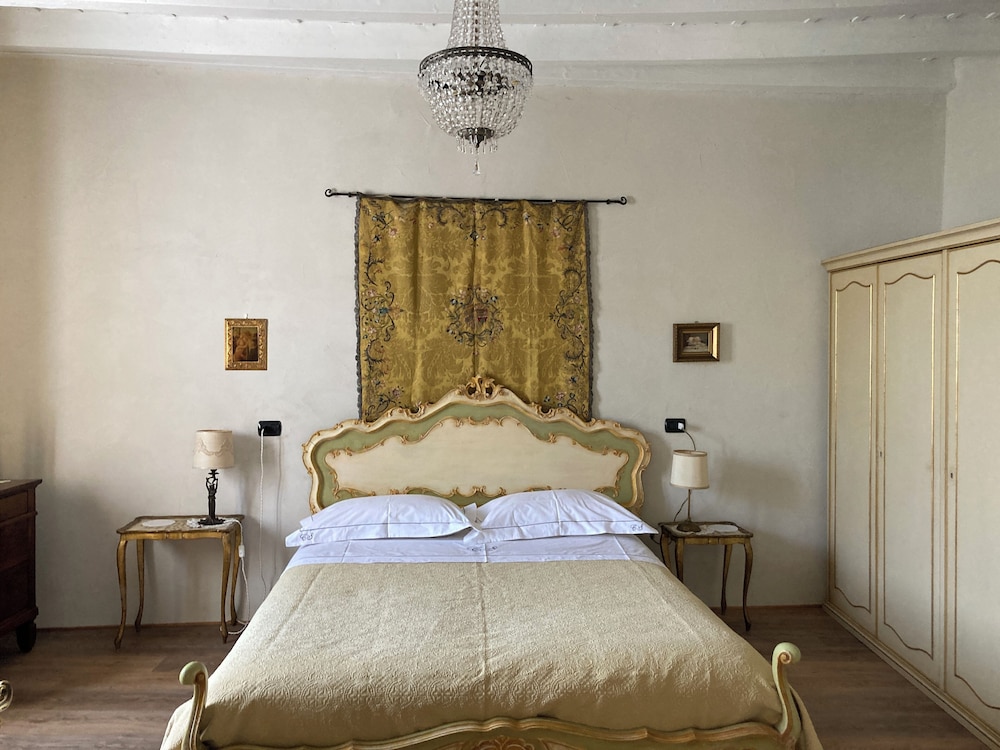 Romantic Suite, Garden View photo 1