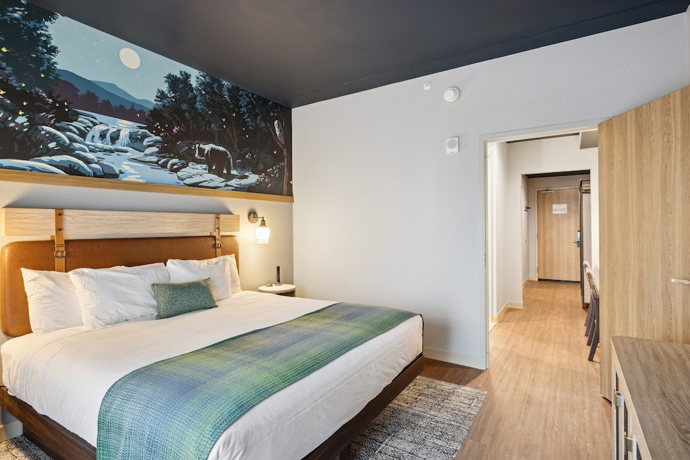 THEMED FAMILY SUITE - Dormer photo 1