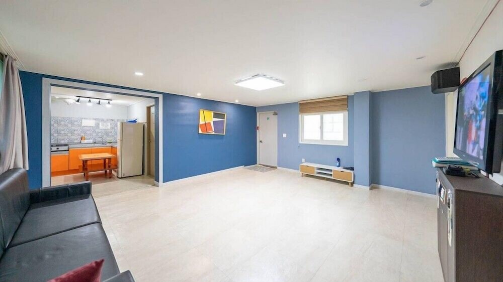 Room (A101)