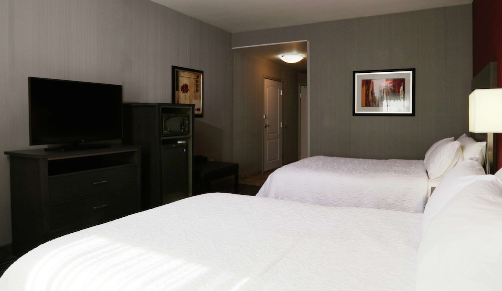 Room, 2 Queen Beds, Accessible, Non Smoking - Photo 3