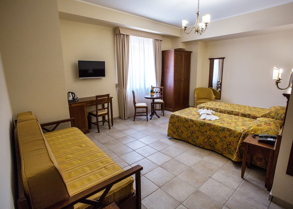 Triple Room photo 3