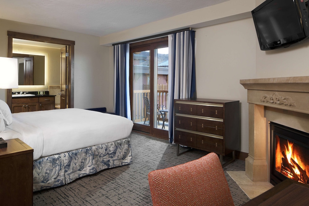 Premier Suite, 3 Bedrooms (2 King Beds and 2 Queen Beds)