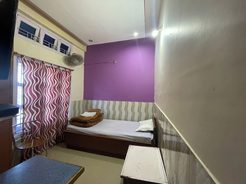 Basic Single Room photo 3