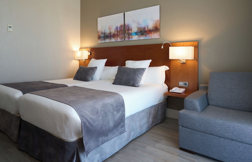 Double room with rollaway bed
