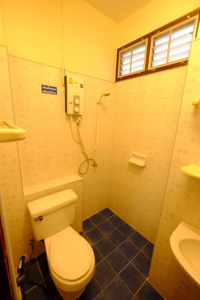 Standard Double Room with Fan photo 3