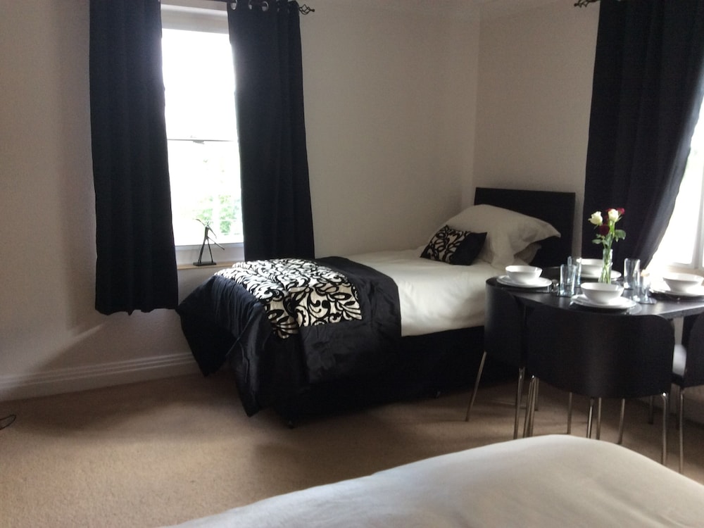 Family Suite, Shared Bathroom (Room 2) photo 3
