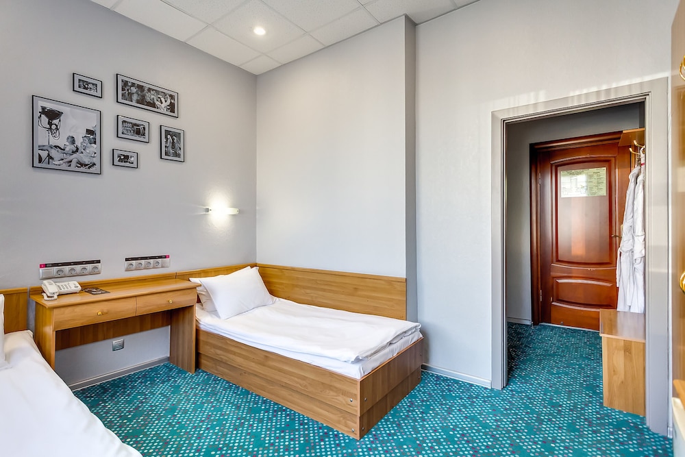 Standard Twin Room photo 3