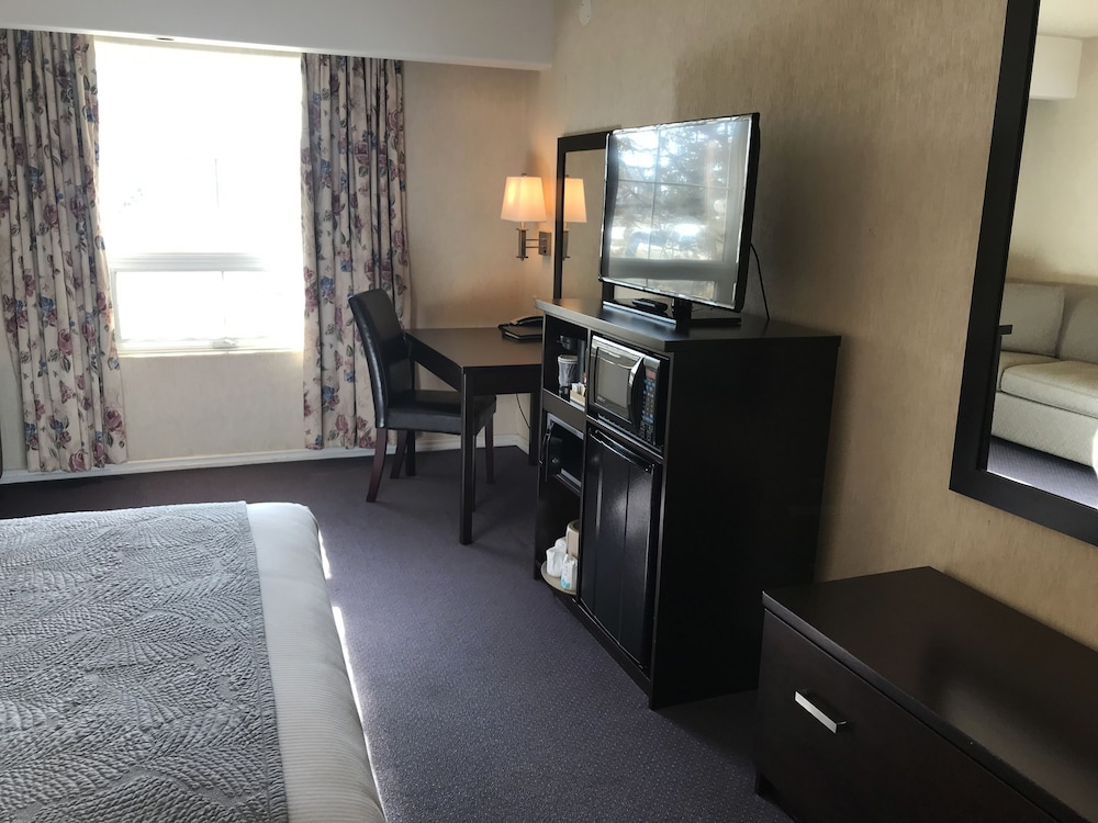 Executive Room, 1 Queen Bed With Sofa Bed photo 3