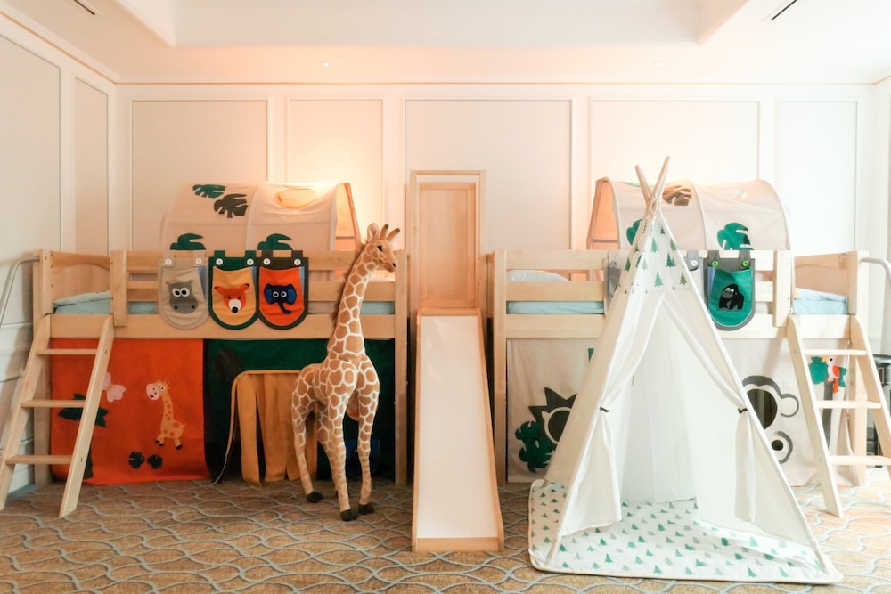 Suite, 1 King Bed (Kids Theme)