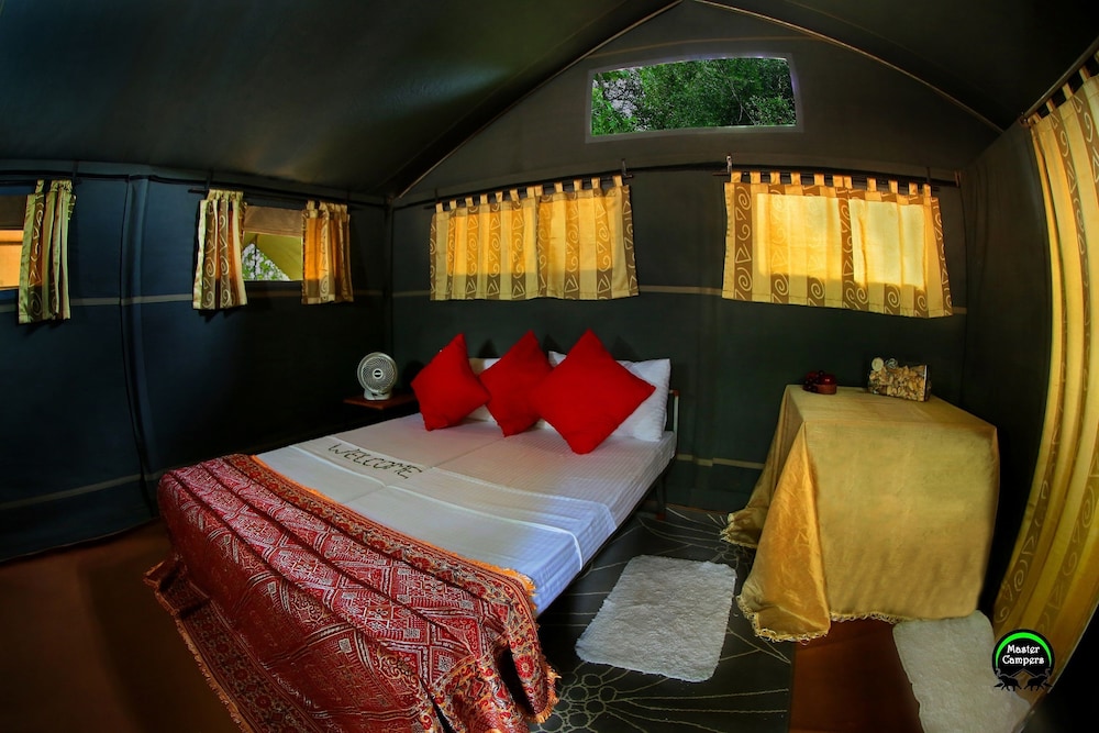 Classic Tent, 1 Double Bed, Lake View photo 1
