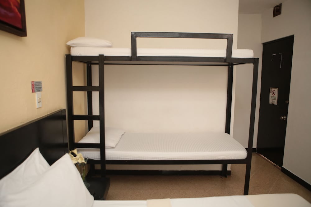 Basic Quadruple Room, 1 Bedroom photo 2