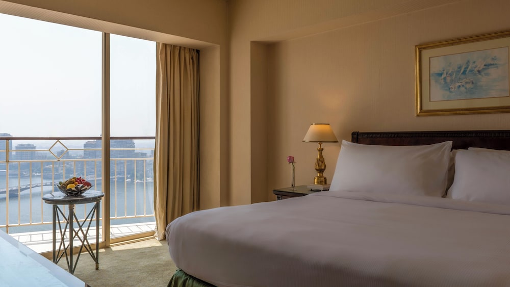 Suite, 1 Bedroom (1 King Bed, Nile View)