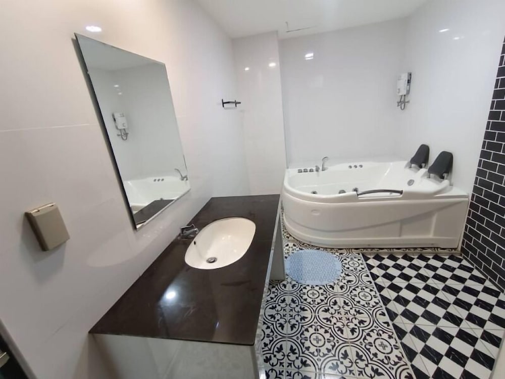 Deluxe Double Room, City View photo 3