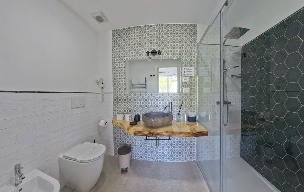 Deluxe Double Room, Balcony, Garden View photo 2