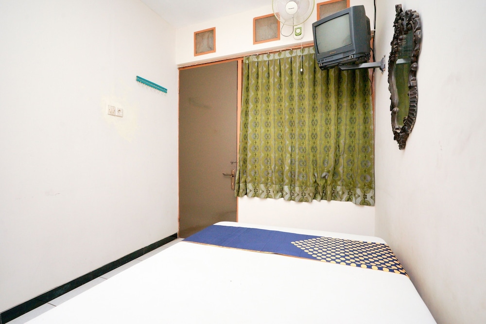 Economy Double Room photo 3