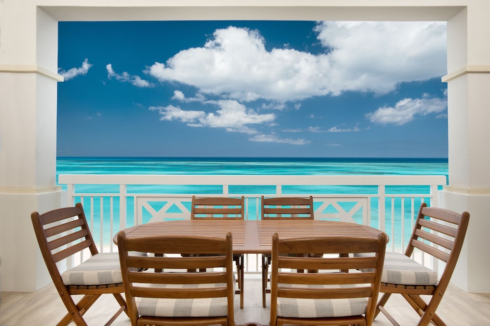 Deluxe Suite, 2 Bedrooms, Oceanfront (Recently Renovated) - Photo 7