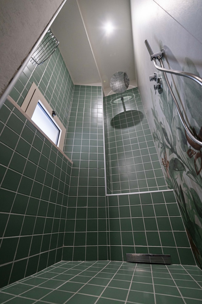 Deluxe Double Room Single Use photo 3
