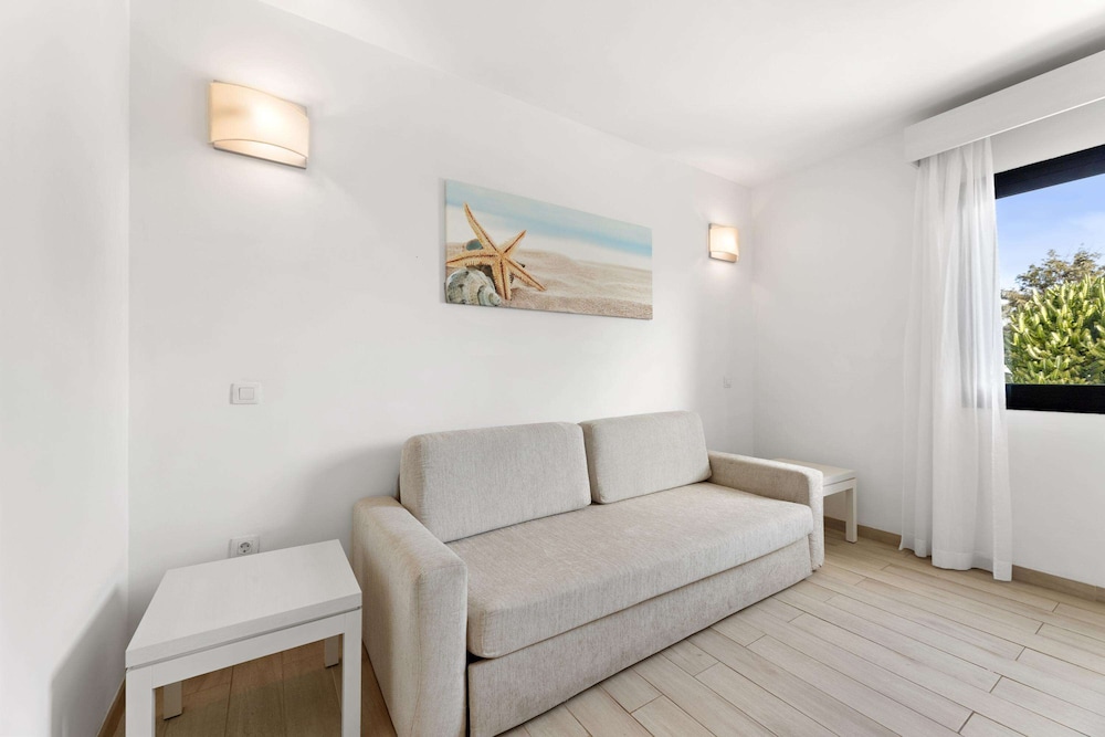 Junior Suite (1 Adult) thumbnail 5