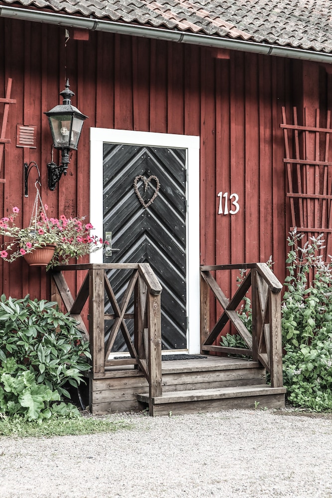 Suite on Smedbacken (200m from Main Building) photo 3