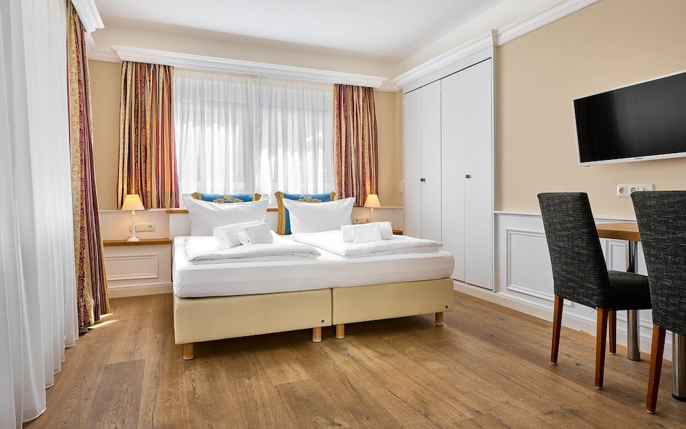 Classic Double Room