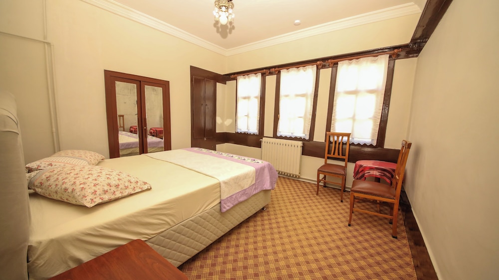 Traditional Suite photo 1