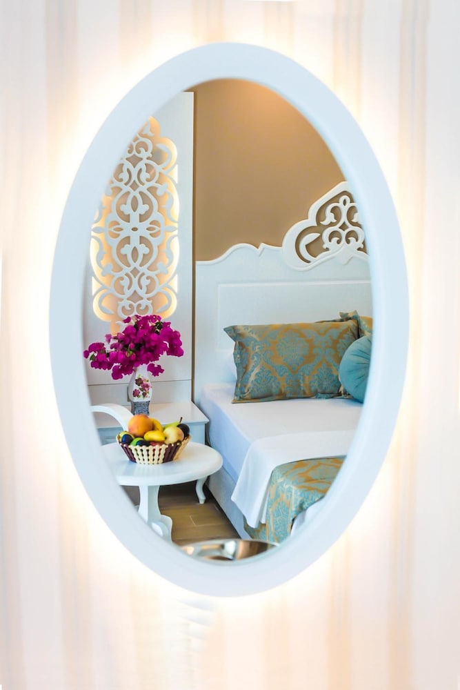 Standard Double Room (Land View) photo 2