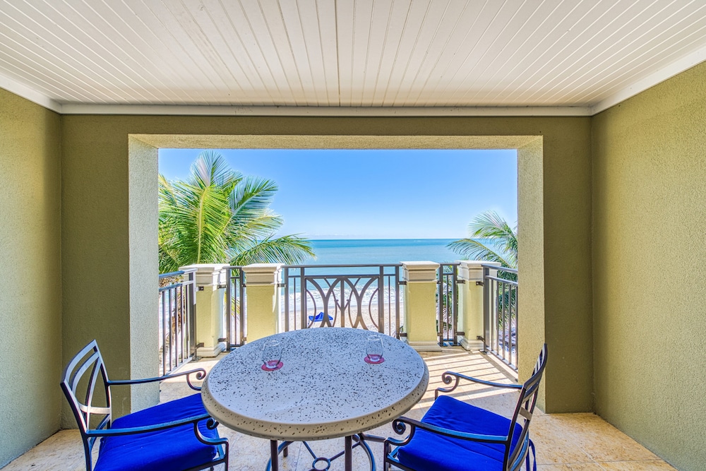 Suite, 2 Bedrooms, Oceanfront - Photo 1