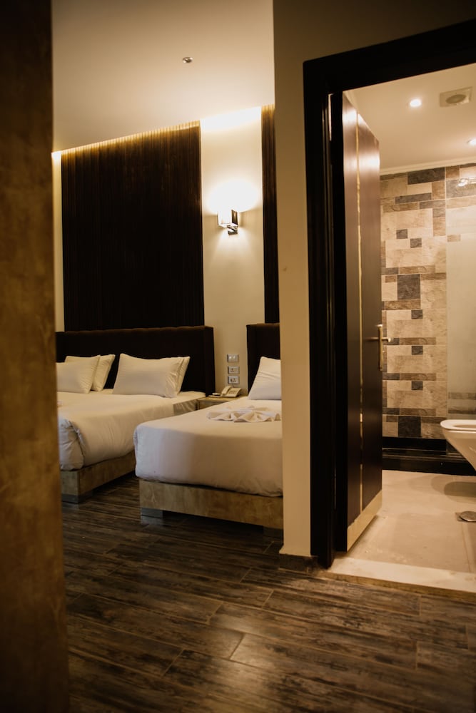 Standard Triple Room photo 2